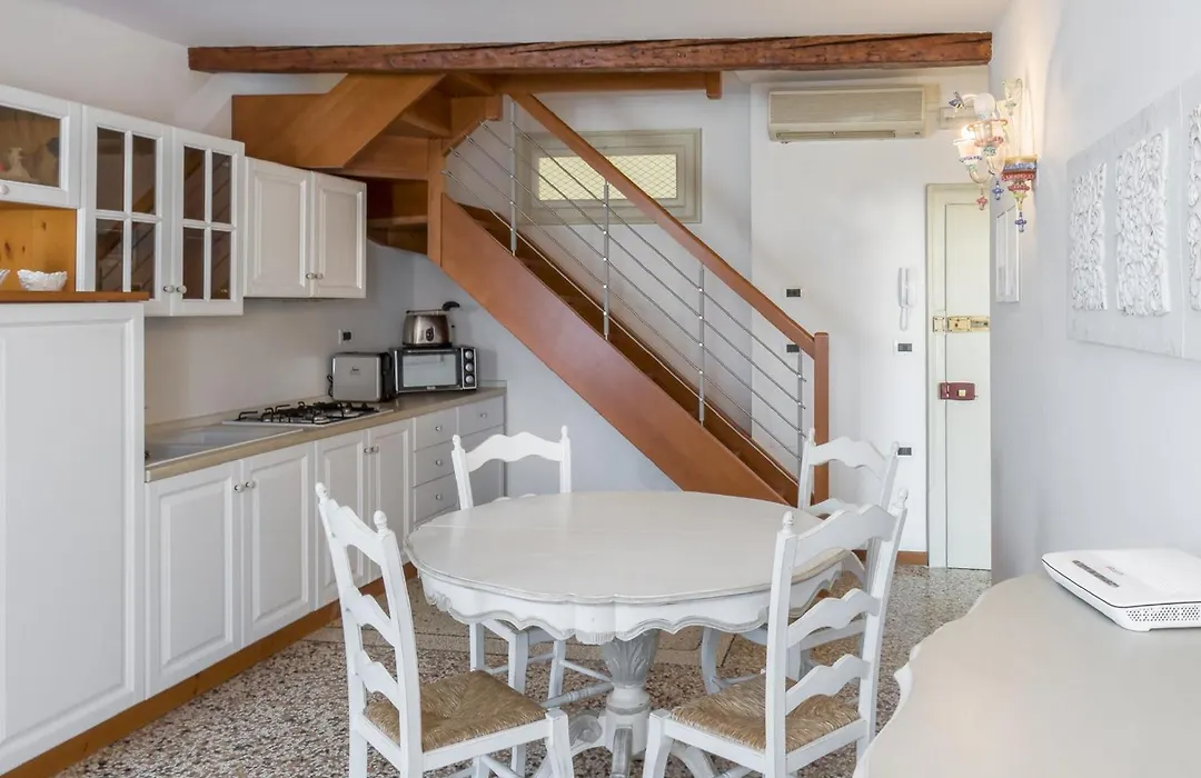 Accademia Charm Apartments By Wonderful Italy-1