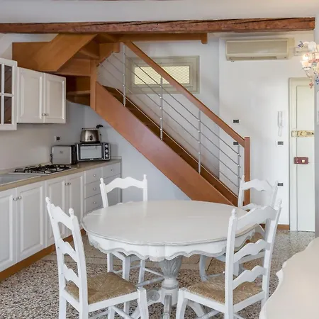 Accademia Charm Apartments By Wonderful Italy-3