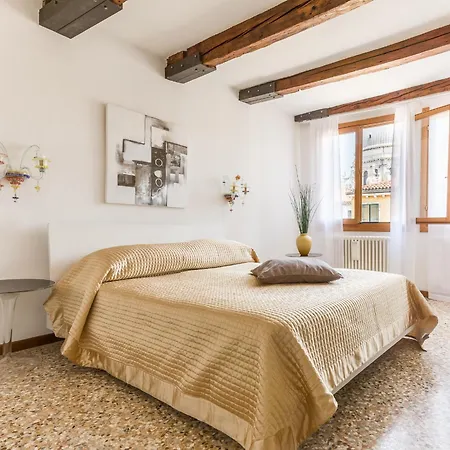 Accademia Charm Apartments By Wonderful Italy-3