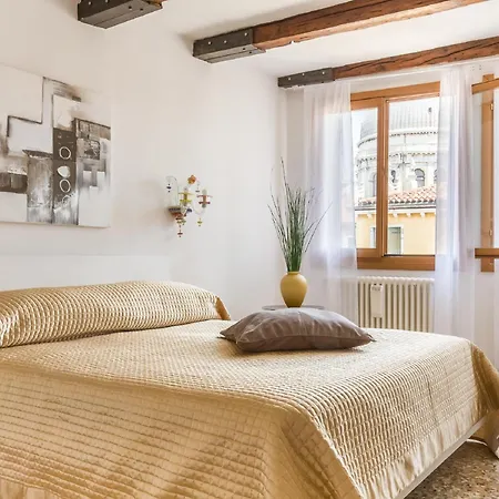 Accademia Charm Apartments By Wonderful Italy-3